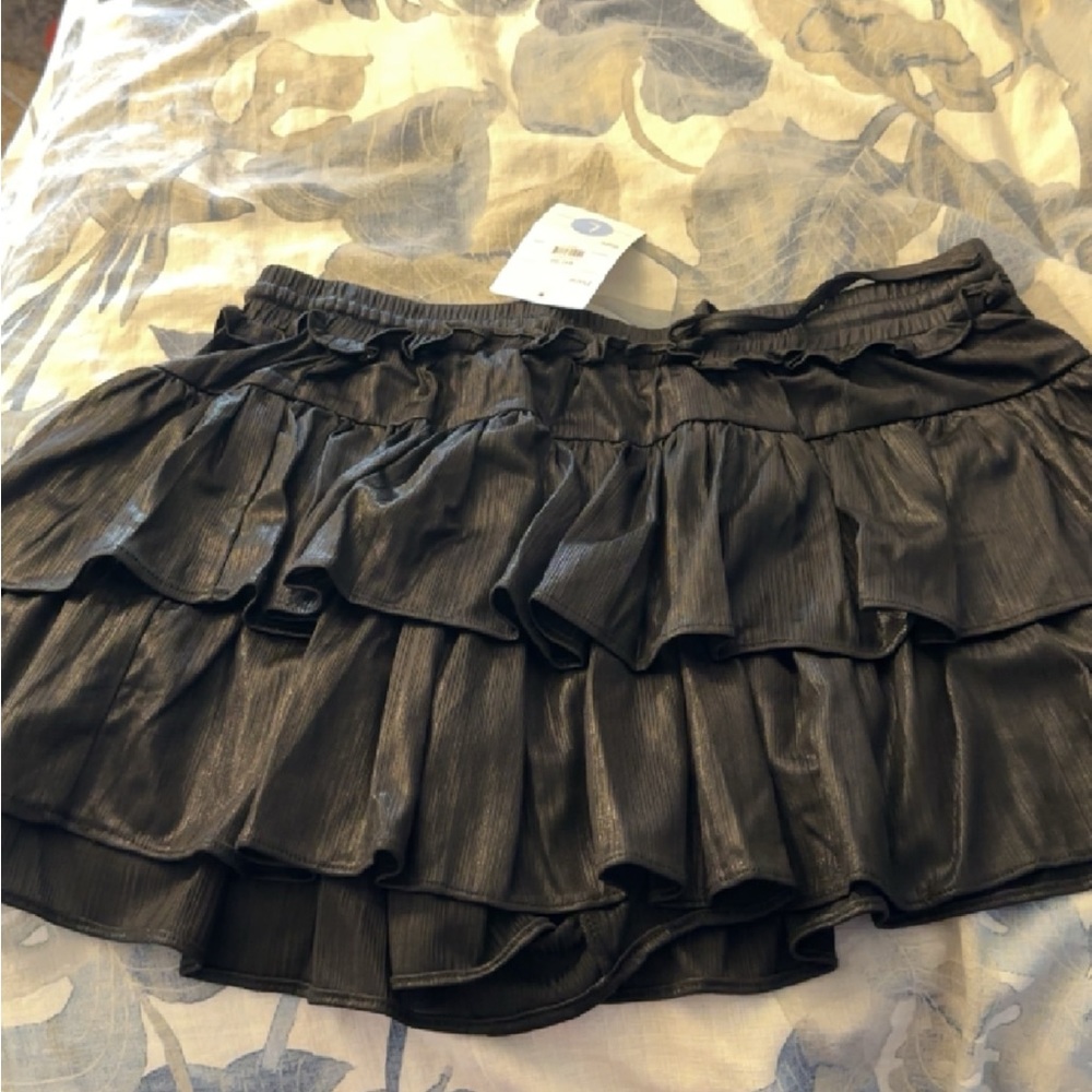 Black skirt - size L - never worn